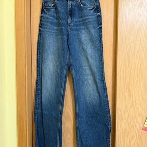 Zara Women’s Classic Indigo Straight Jeans